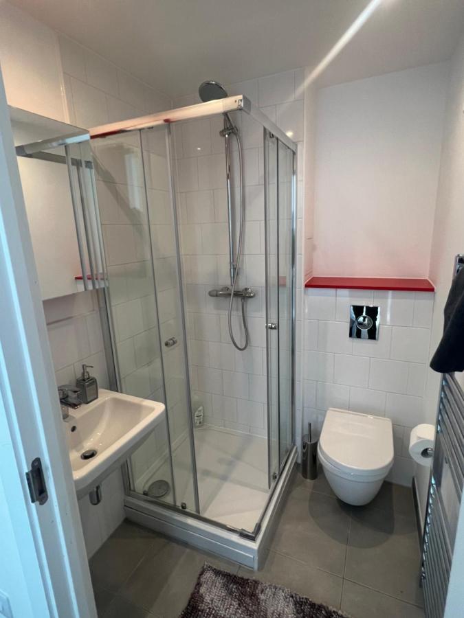 Two Bedroom Apartament Londra